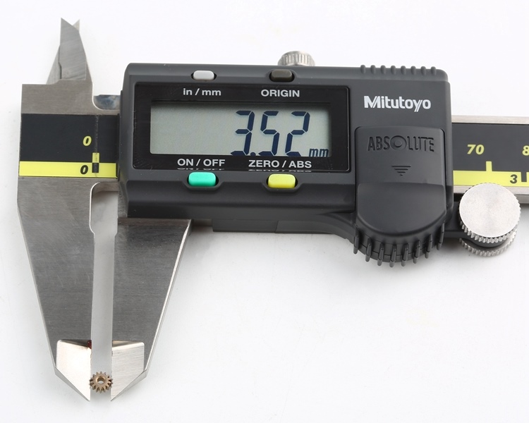 粉末冶金加工零件的這些問(wèn)題，或許是壓制壓力設(shè)錯(cuò)了！